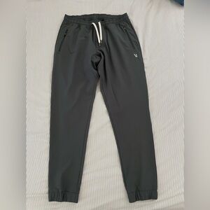 Vuori - Transit Joggers - M - Grey